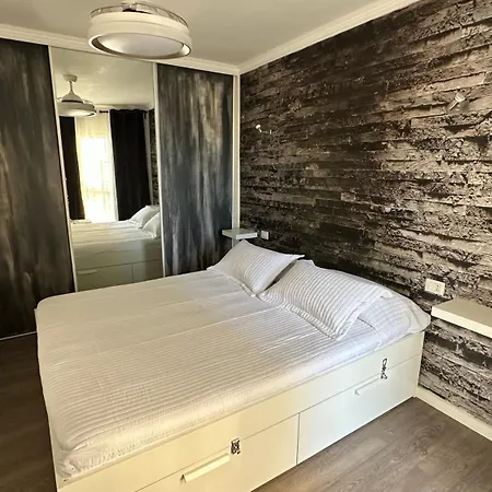 Torres Yomely Americas